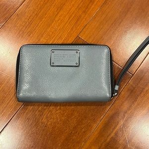 Marc Jacobs wristlet wallet